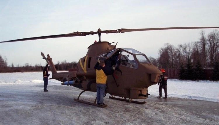 AH-1 Cobra at Great Lakes Helicopter